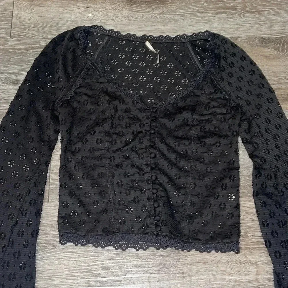 Free People Eyelet Gray Bell Sleeve Crop Top Blouse Lace xs